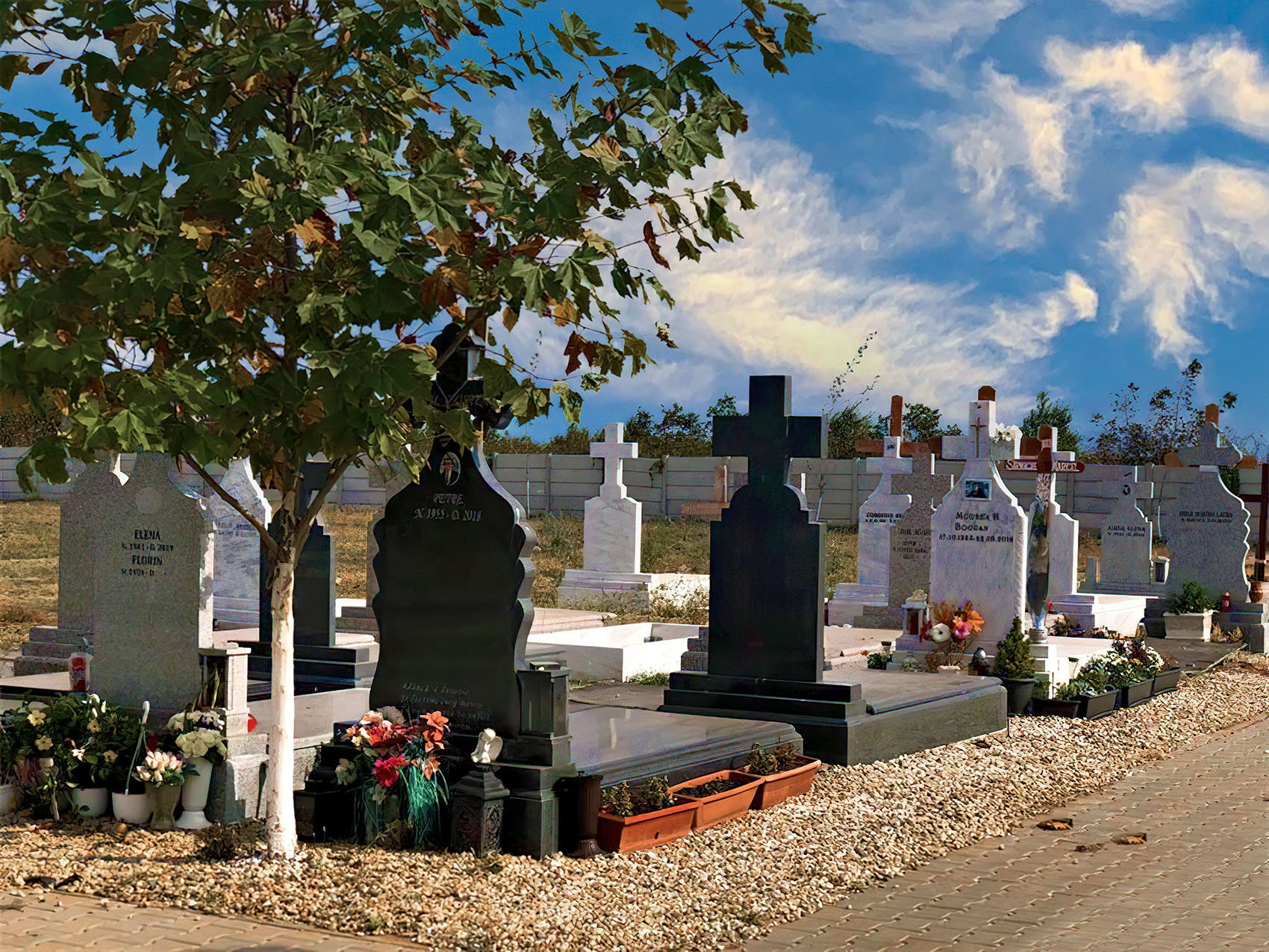 Pe cont propriu sau cu ajutorul unei agenții funerare: cum să organizezi o ceremonie de înmormântare?